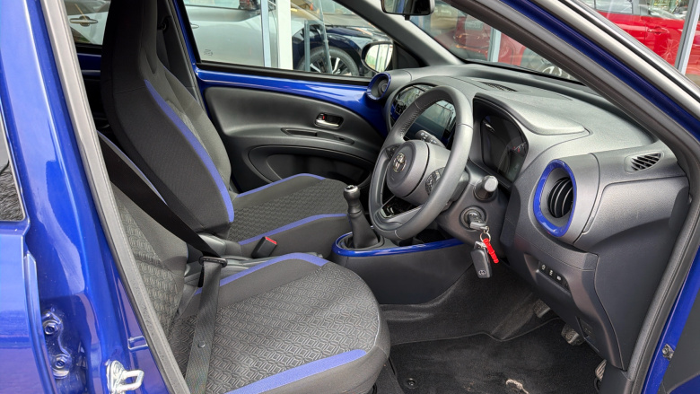 Toyota Aygo X 1.0 VVT-i Edge 5dr Petrol Hatchback